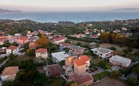 Filippos Apartments 